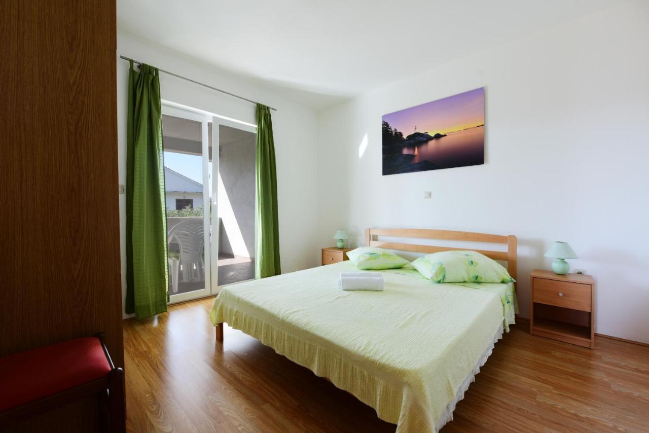 Apartments Sime Petrcane Bagian luar foto