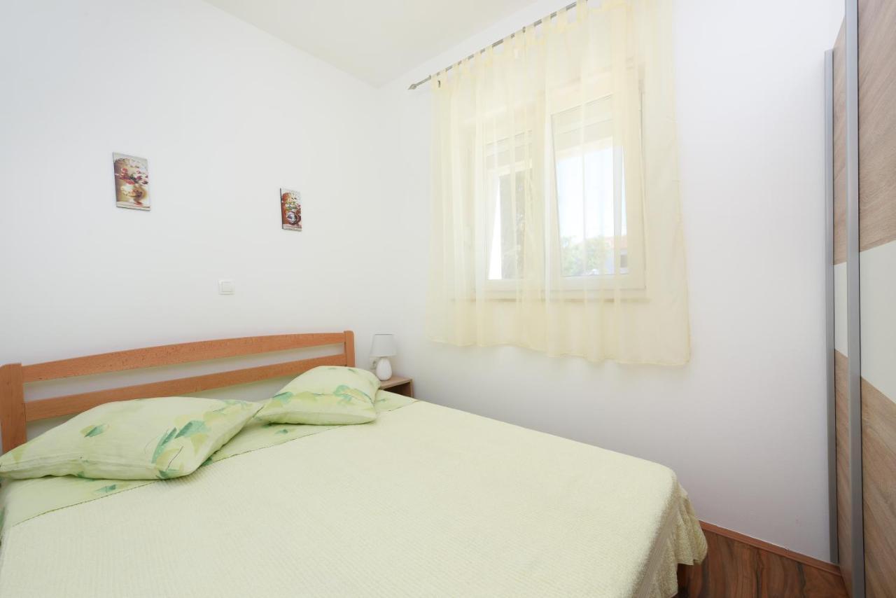 Apartments Sime Petrcane Bagian luar foto